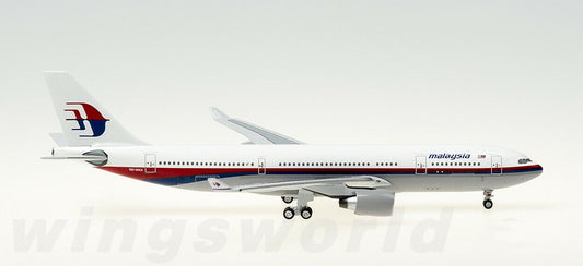 1:400 AeroClassics Malaysia Airlines A330-200 Passenger Airplane Diecast Model