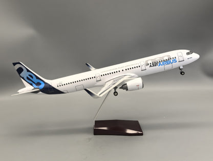 47CM 1:95 AIRBUS A321NEO Passenger Airplane Landing Gear Resin Aircraft Model