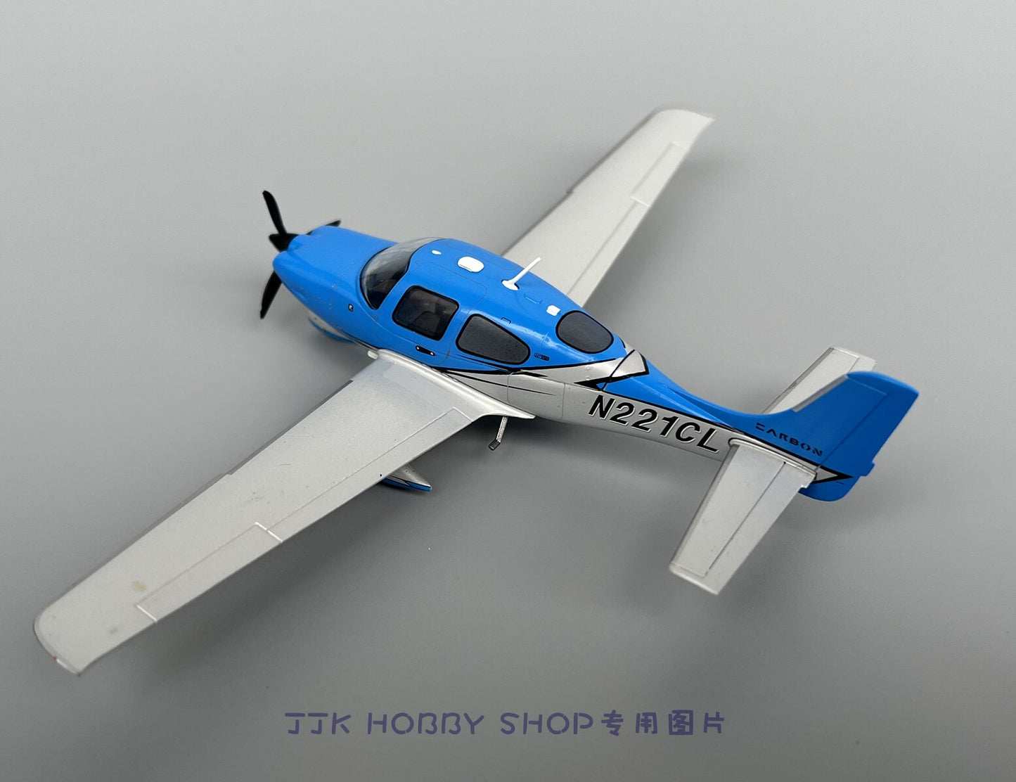 1:72 Geminijets Cirrus SR22T G6 GTS Carbon Passenger Airplane Diecast Model