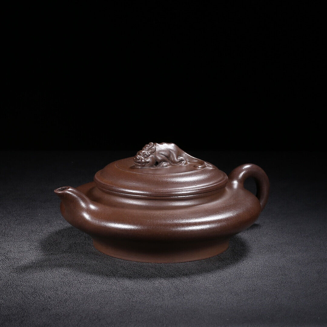 Chinese Yixing Zisha Clay Handmade Exquisite Teapot （水扁 底款：周桂珍）