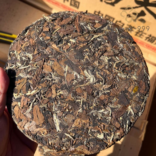 350g White Tea Cake Fuding 2016 Aged Mountain Shoumei Gongmei Jujube Leaf Tea