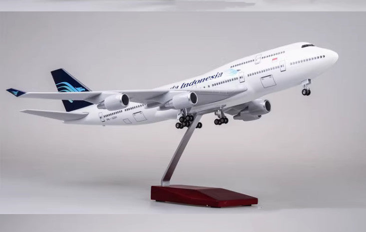 1:150 47CM Garuda Indonesia BOEING 747-400 Airplane Landing Gear Resin Model