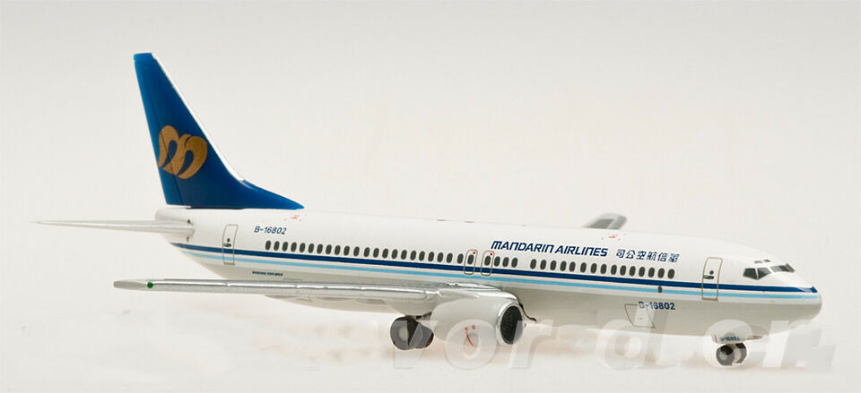 1:500 Hogan Mandarin Airlines BOEING 737-800 Passenger Airplane Diecast Model