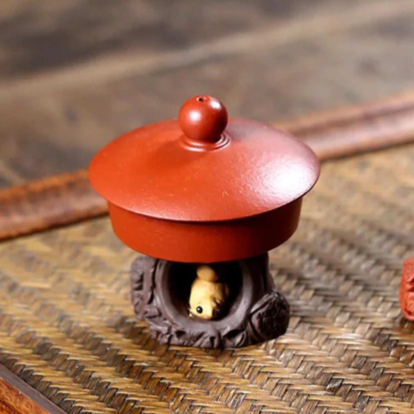 Squirrel Handmade Purple Clay Tea Pet 4.9cm Teaport Lid Bracket Kung Fu Tea set