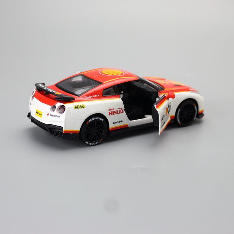 1:32 Nissan 2020 GT-R Racing Car Shell Metal Car Model Toy Pull Back Sound