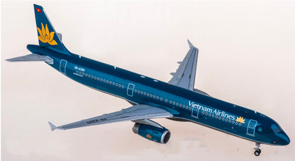 1:200 JC Wings Vietnam Airlines Airbus A321 Airplane Diecast Aircraft Model