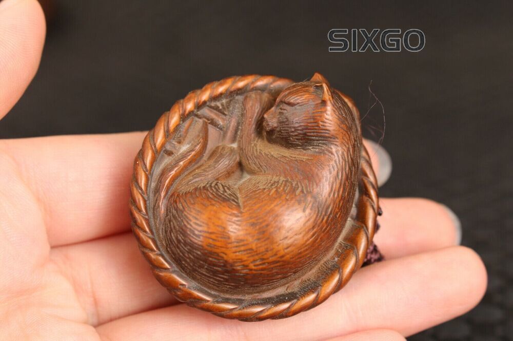 lovely boxwood hand carved cat Figure statue netsuke collectable