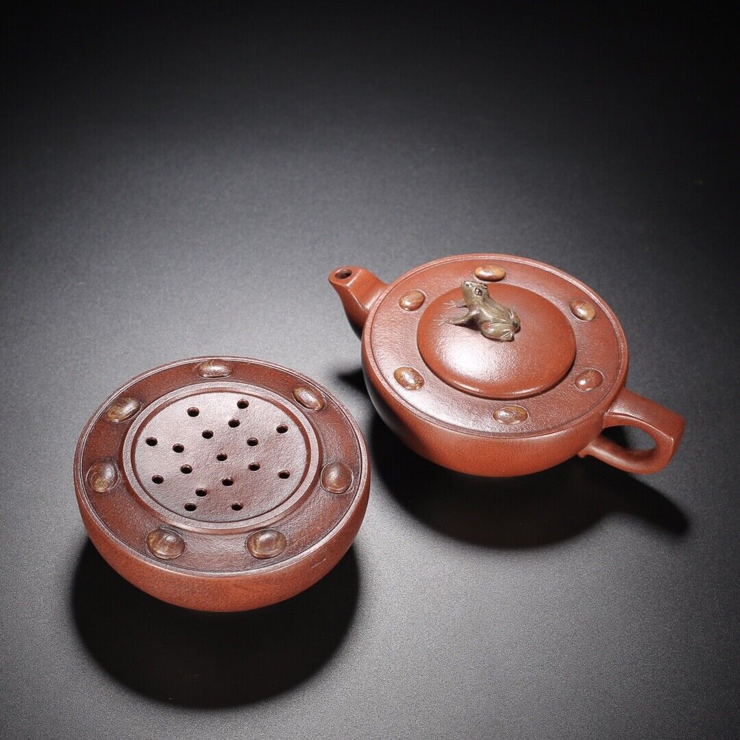 Chinese Yixing Zisha Clay Handmade Exquisite Teapo （青蛙 蒋蓉）