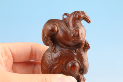 old boxwood hand carved horse Figure statue netsuke collectable gift hand piece