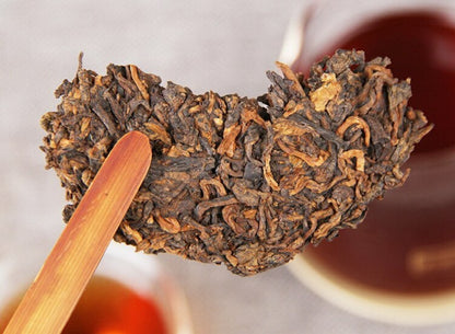 357g Yunnan 2003 Iceland Gong Cha Ancient Tree Mellow Pu'er Tea Ripe Tea Cake
