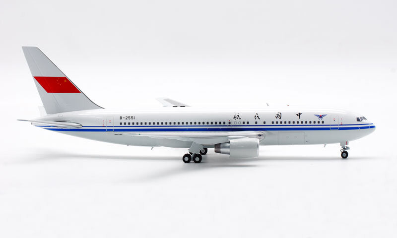 1:200 Aviation CAAC BOEING B767-200ER Passenger Airplane Diecast Plane Model