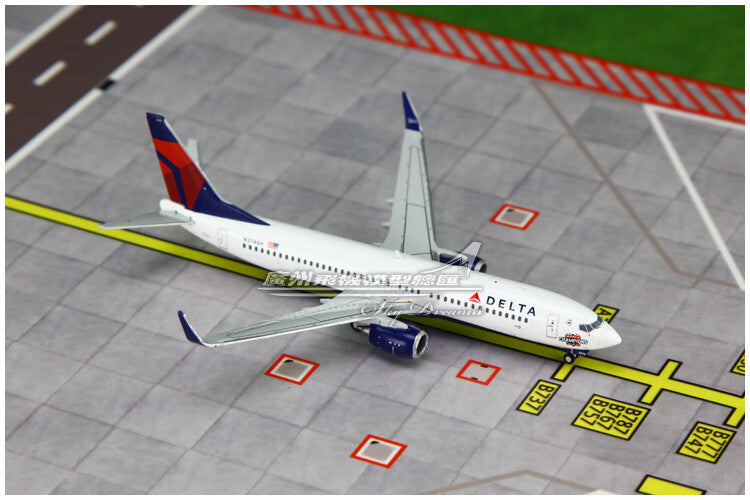 1:400 GeminiJets DELTA BOEING 737-800 Passenger Plane Diecast  Aircraft Model
