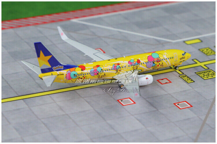 1:400 Phoenix Skymark Airlines BOEING 737-800 Passenger Airplane Diecast Model