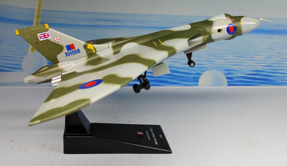 AMER BRITISH Avro Vulcan Bomber 1/144 diecast plane model aircraft