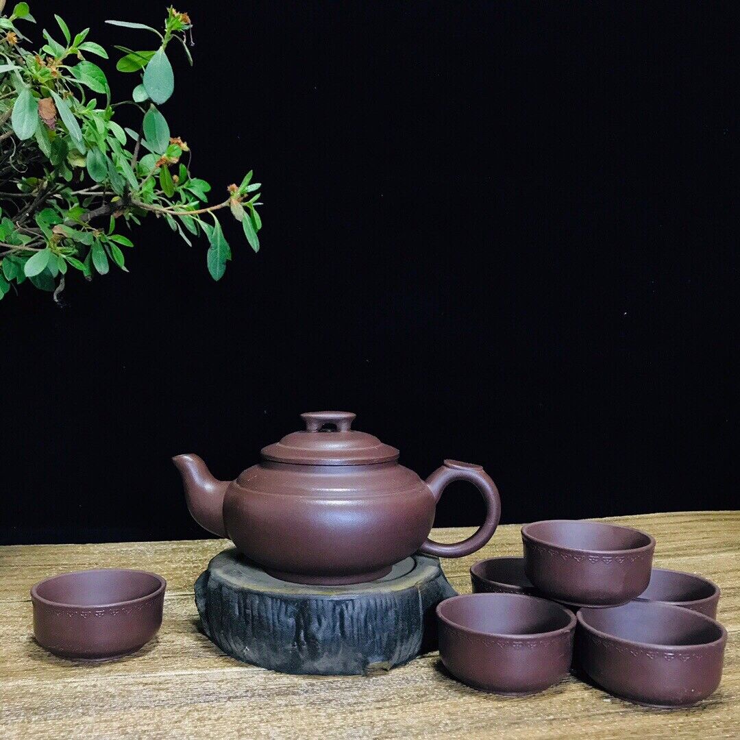 Chinese Yixing Zisha Clay Handmade Exquisite Teapot （上新桥 底款：顾景舟）