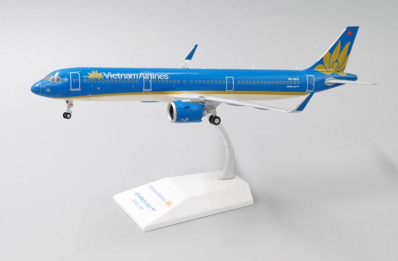 1:200 JC Wings Vietnam Airlines AIRBUS A321neo Airplane Diecast Aircraft Model