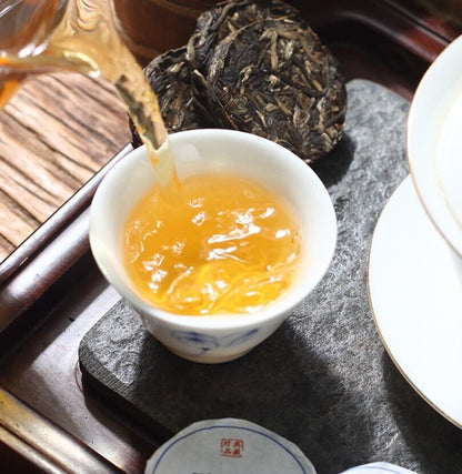 FengHuangWo MiNi puerh tea YunNan YiWu uncooked puerh raw mini Puri cake tea-