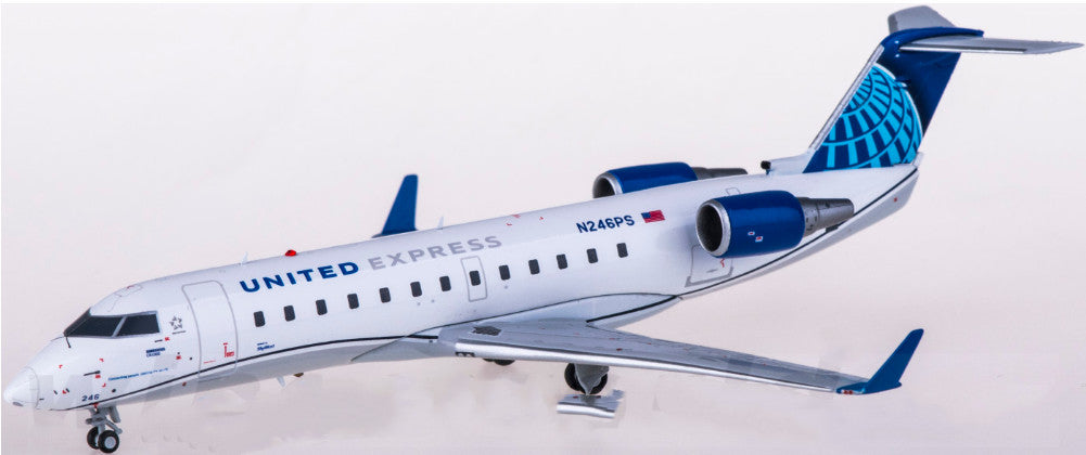 1:200 Geminijets United Airlines Bombardier CRJ200LR Airplane Diecast Model
