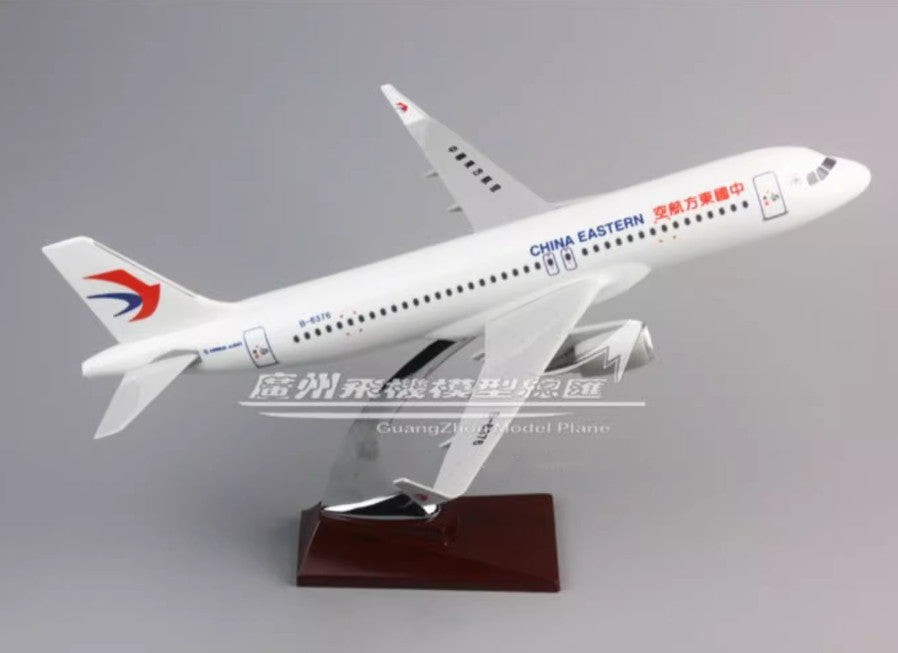 38CM CHINA EASTERN AIRBUS A320 B-6376 Passenger Airplane Resin Aircrarft Model
