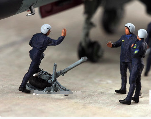 NEW 1/72 Russian Air Force pilot ground crew 7 soldiers（Airplane not included）