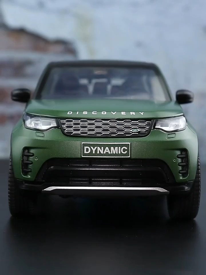 1:24 Land Rover Discovery Dynamic SE SUV Diecast Model Car