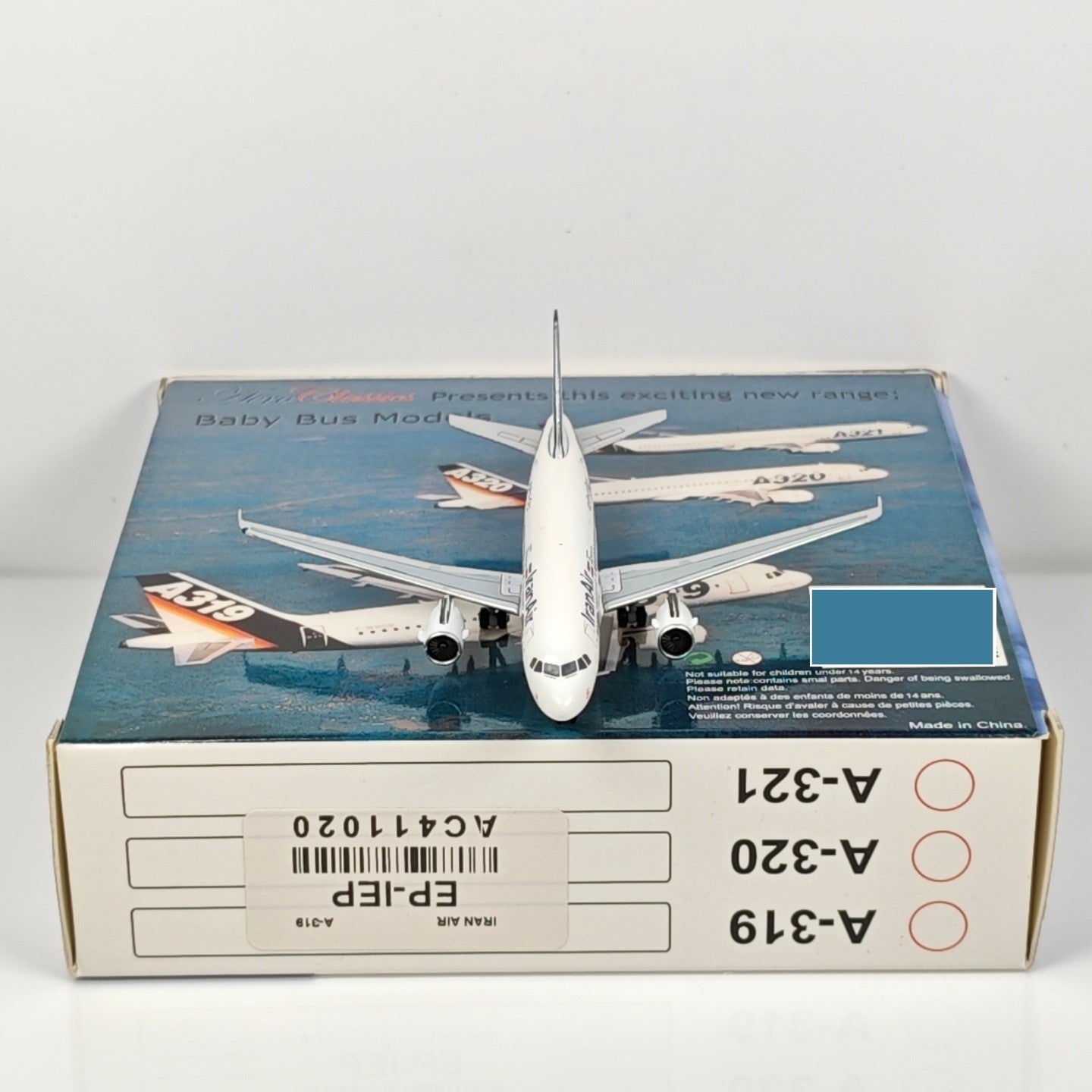 1:400 Aeroclassics Iran Air Airbus A319 EP-IEP Passenger Plane Diecast Model