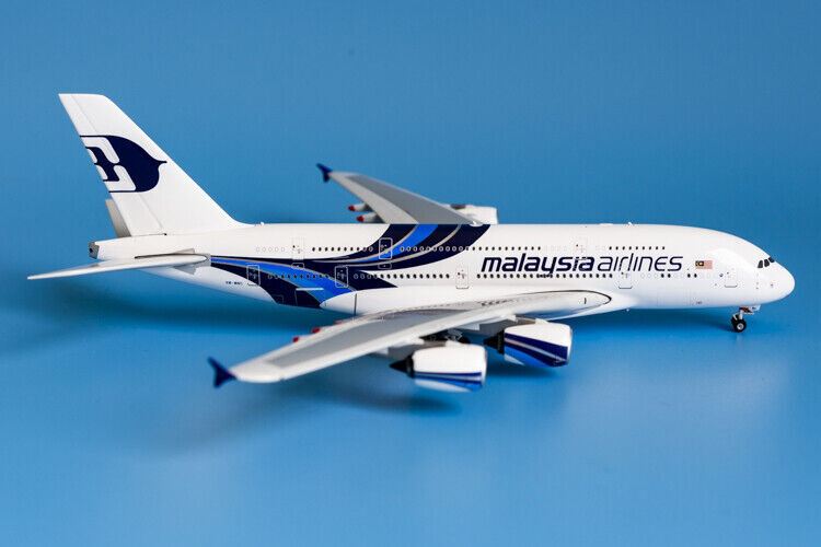 1:400 Phoenix Malaysia Airlines AIRBUS A380 Passenger Airplane Diecast Model