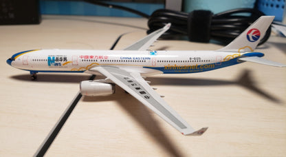 1:400 Phoenix CHINA EASTERN AIRBUS A330-300 Passenger Airplane Diecast Model