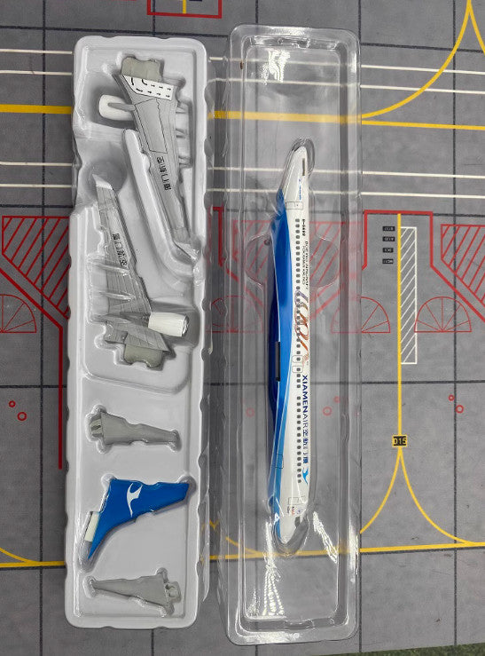 1:200 Hogan Xiamenair Boeing 737-800 Passenger Plane ABS Plastic Aircraft Model