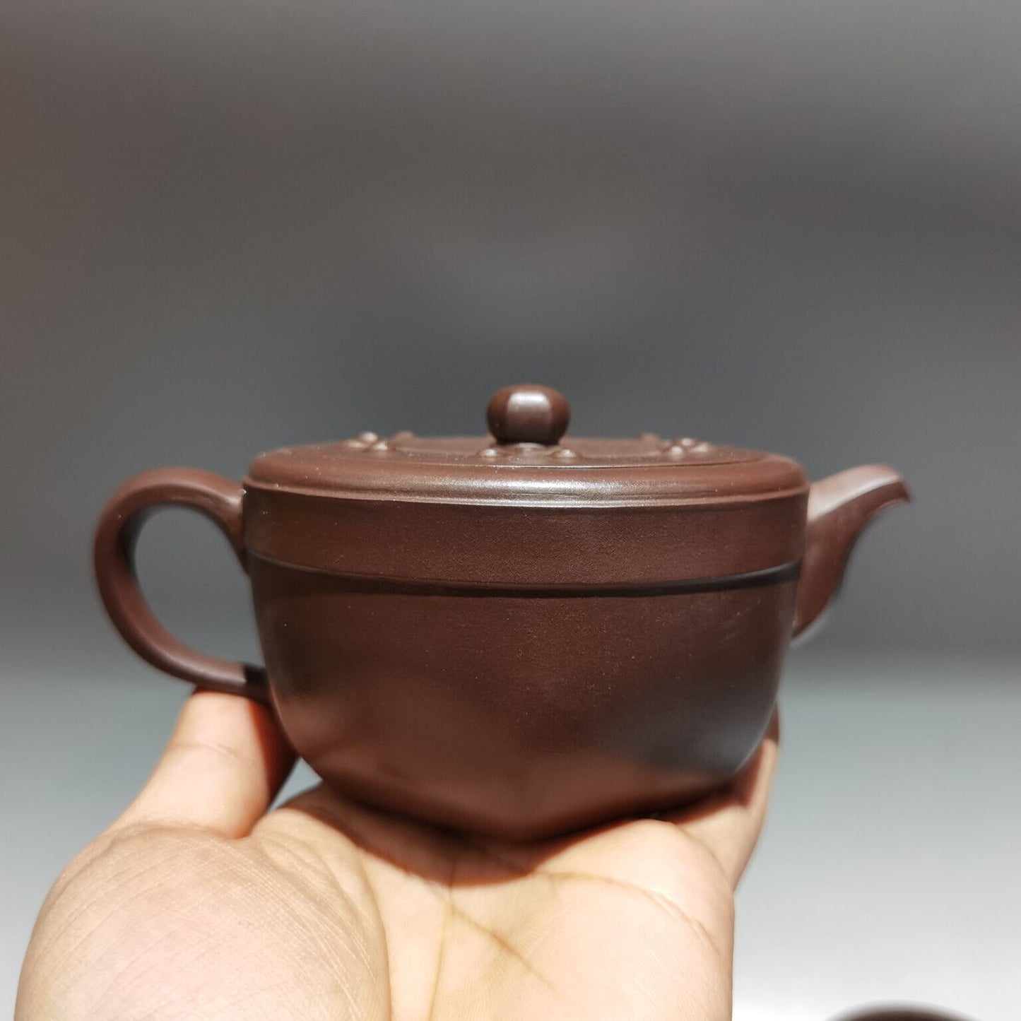 Chinese Yixing Zisha Clay Handmade Exquisite Teapot （升锣套壶 底款：顾景舟)