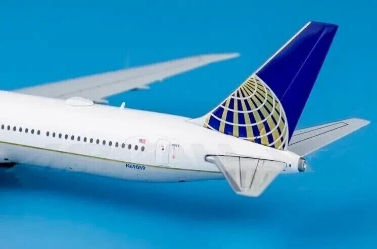 1:400 GeminiJets UNITED BOEING 767-400ER Passenger Plane Diecast Aircraft Model