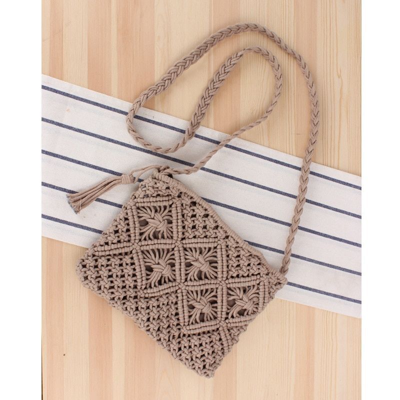 Bohemian Straw Woven Clutches Bag Fashionable Tassel Causal Handbag Vintage Bag