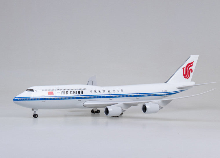 1:160 47CM AIR CHINA BOEING 747-8 Aeroplane Landing Gear Resin Aircraft Model