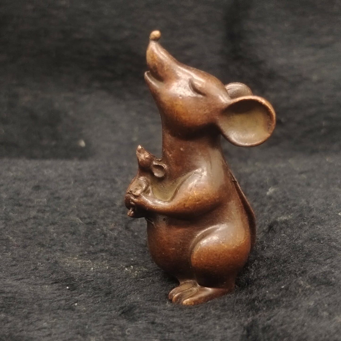 Chinese Antique Purple Bronze Blessed Rat Holding Son Tea Pet Statue