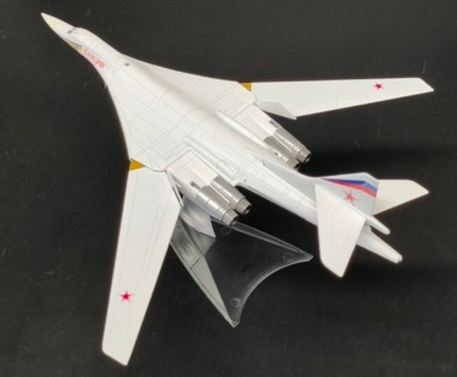 Russian TUPOLEV TU160 Blackjack long range strategic bomber 17 1/200 plane model