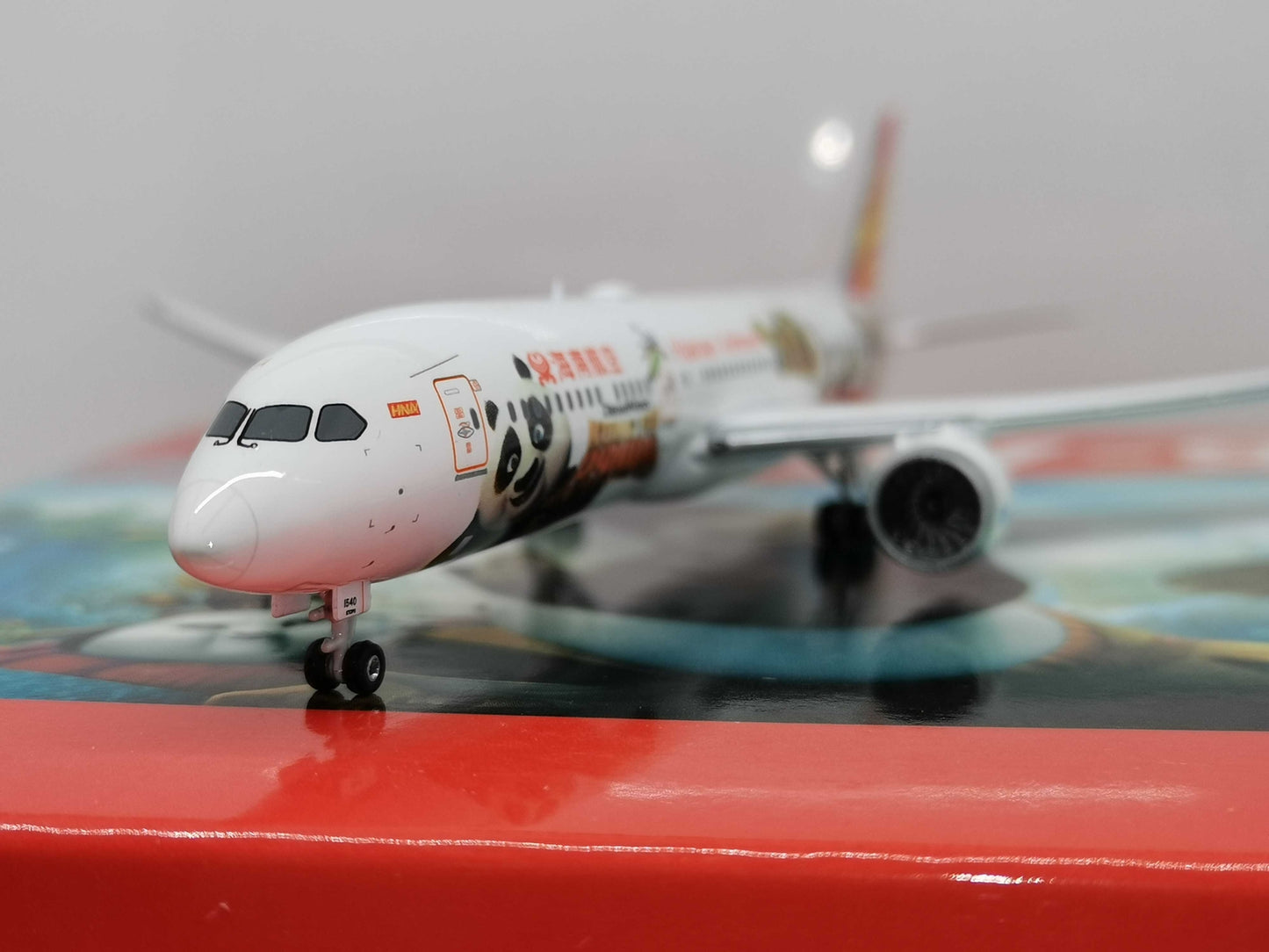 1:400 Phoenix Hainan Airlines BOEING 787-9 Airplane Diecast Aircraft Plane Model