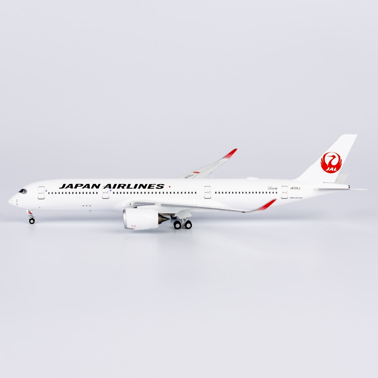 1:400 NGmodels Japan Airlines Airbus A350-900 Passenger Airplane Diecast Model