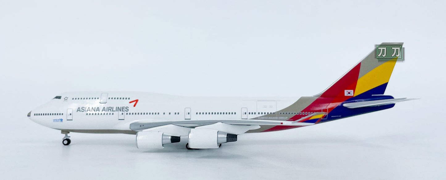 1:400 NG Lite ASIANA CARGO B747-400 HL7428 Passenger Airplane Diecast Model