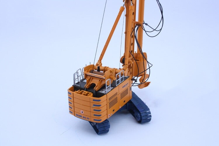 1:50 Bauer Drilling Rig BG30 Equipment Drilling Rig Construction Diecast Model