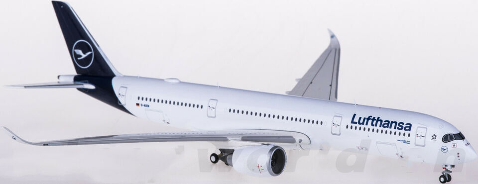 1:400 GeminiJets Lufthansa AIRBUS A350-900 Passenger Airplane Diecast Model