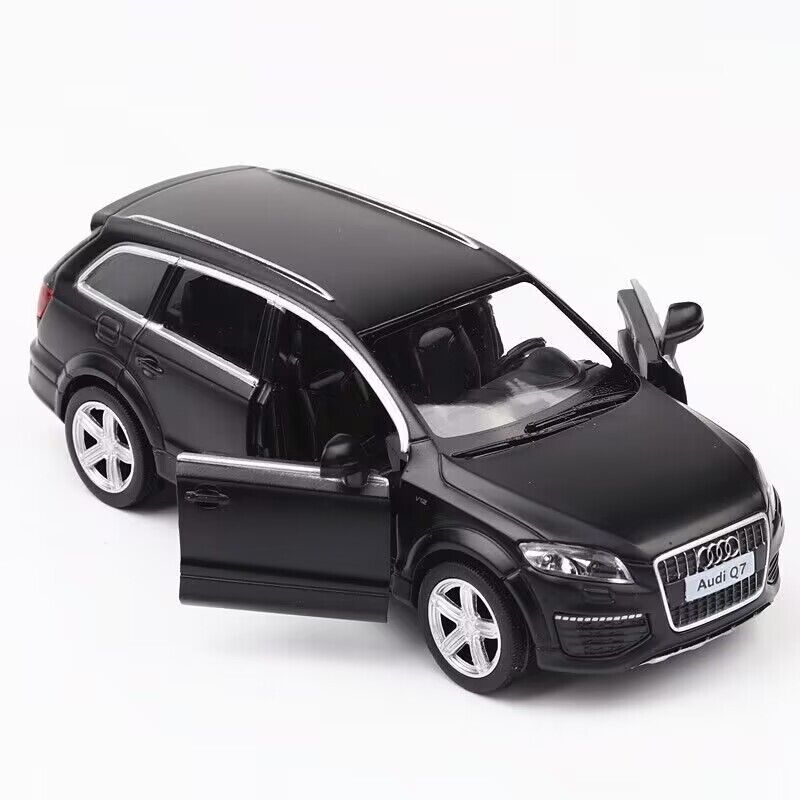 1:32 Audi Q7 SUV Diecast Model Car Toy Vehicles Car Sound Light Collection Gift