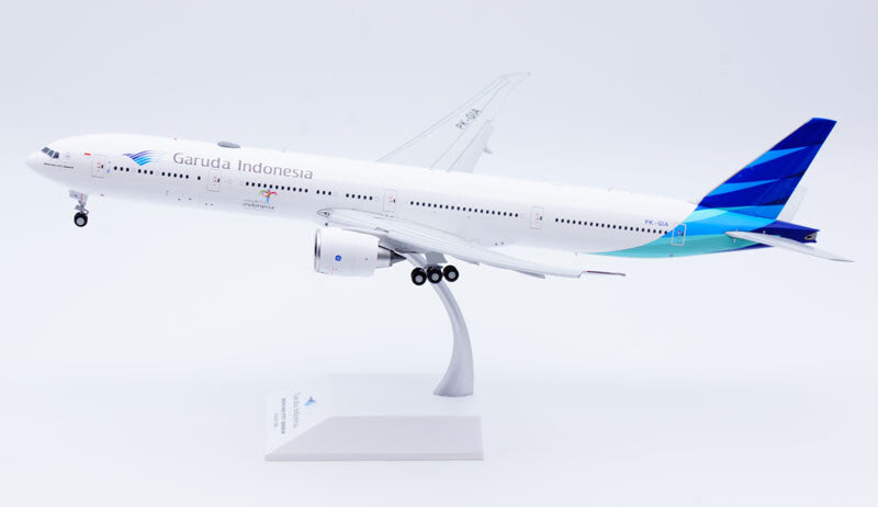 1:200 JC Wings Garuda Indonesia BOEING B777-300ER Flap Down Plane Diecast Model