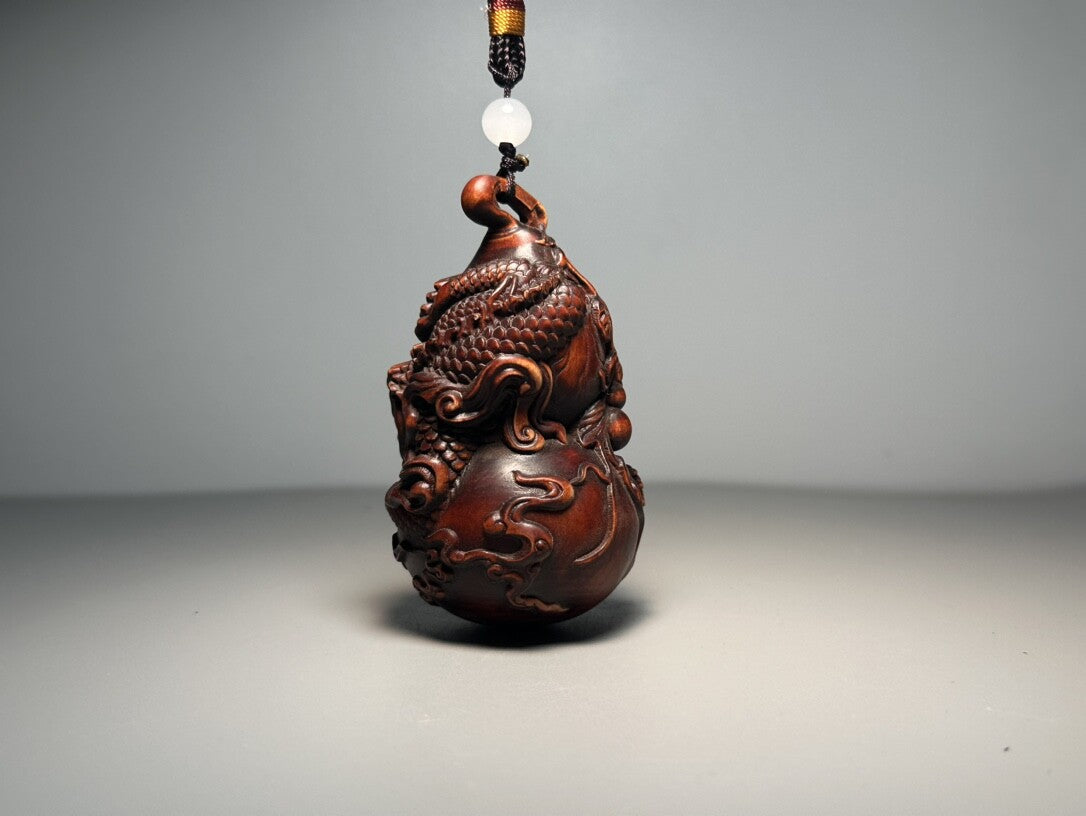 Old Tibetan Boxwood Carving with Exquisite Craftsmanship To Carve Dragon Gourds