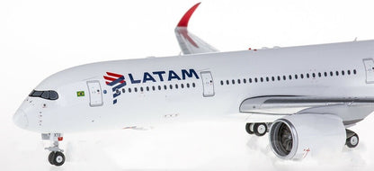 1:200 33CM Phoenix LATAM AIRBUS A350-900 Airplane Diecast Plane Aircraft Model