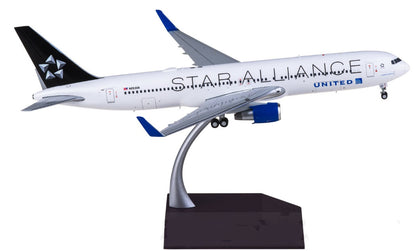1:200 Geminijets United Airlines B767-300ER Passenger Airplane Diecast Model