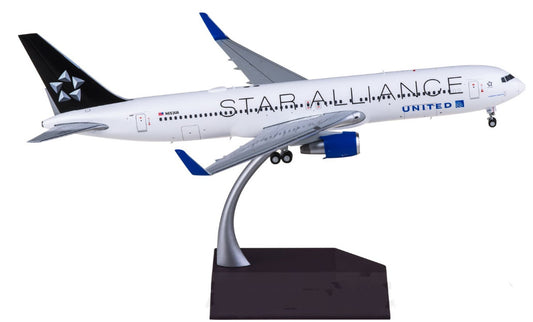 1:200 Geminijets United Airlines B767-300ER Passenger Airplane Diecast Model