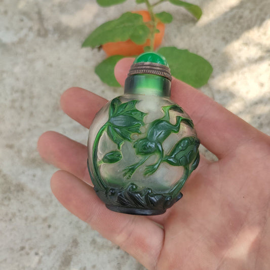 Chinese Old Beijing Carved Exquisite Lotus Flower Snuff Bottle Glass frog statue
