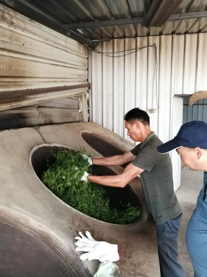 2018y YunNan Organic Pu-erh Tea Puer Tea Raw Tea in 357g Compressed Tea Cake