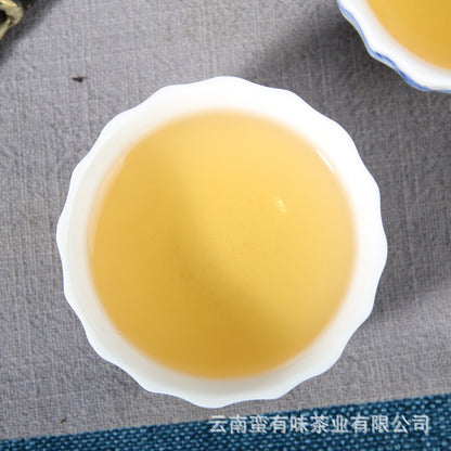 357g Yunnan Pu'er tea leaves Menghai Da Shu tea Putzi tea cake Pu'er raw tea