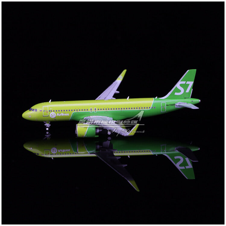 1:400 GeminiJets S7 Airlines AIRBUS A320neo Passenger Airplane Diecast Model